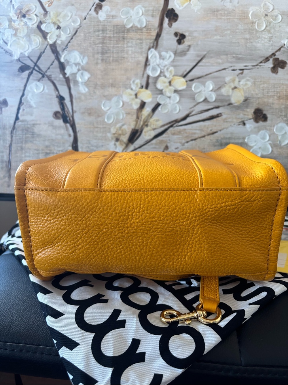 Marc Jacobs Pebbled Leather The Tote Bag SMALL in Mustard - Picture 8 of 16